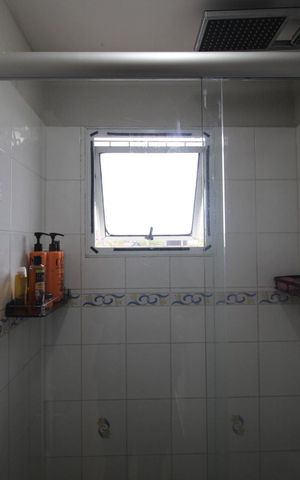 Casa de condomínio à venda com 102m², 2 quartos e 1 vagaBanheiro