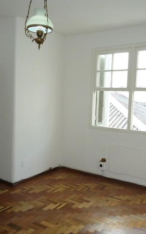 Apartamento à venda com 88m², 3 quartos e sem vaga Apartamento à venda com 88m², 3 quartos e sem vagaLiving