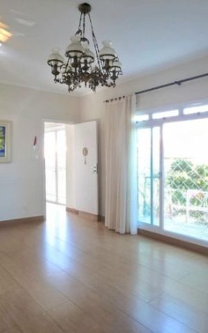 Casa à venda com 173m², 3 quartos e 2 vagas