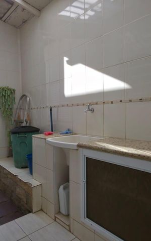 Casa à venda com 173m², 3 quartos e 2 vagas