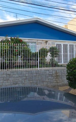 Casa à venda com 173m², 3 quartos e 2 vagas