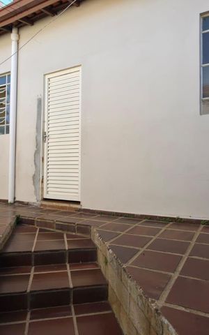 Casa à venda com 173m², 3 quartos e 2 vagas
