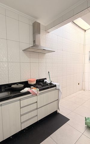 Casa para alugar com 330m², 3 quartos e 6 vagasCozinha