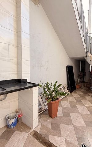 Casa para alugar com 330m², 3 quartos e 6 vagasQuintal