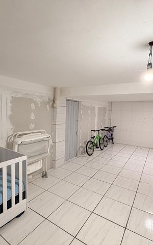 Casa para alugar com 330m², 3 quartos e 6 vagasPorão