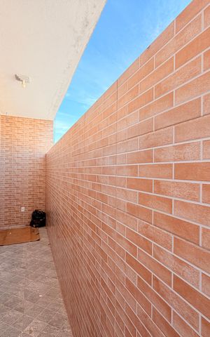 Casa para alugar com 330m², 3 quartos e 6 vagasQuintal dos quartos
