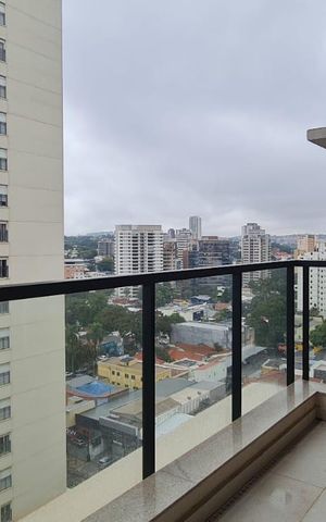 Apartamento à venda com 180m², 3 quartos e 3 vagas Apartamento à venda com 180m², 3 quartos e 3 vagasVaranda