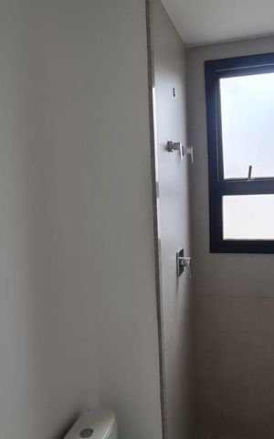 Apartamento à venda com 180m², 3 quartos e 3 vagas Apartamento à venda com 180m², 3 quartos e 3 vagasBanheiro