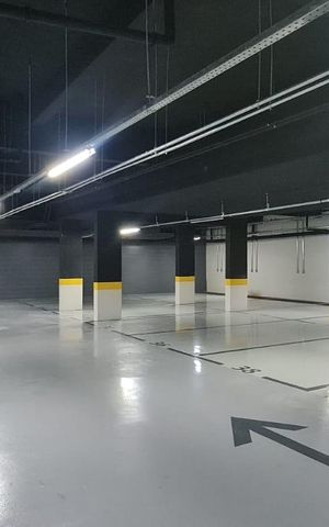 Apartamento à venda com 180m², 3 quartos e 3 vagas Apartamento à venda com 180m², 3 quartos e 3 vagasÁrea externa