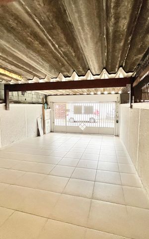 Casa à venda com 189m², 4 quartos e 4 vagas Casa à venda com 189m², 4 quartos e 4 vagasGaragem