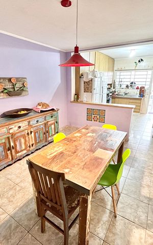 Casa à venda com 189m², 4 quartos e 4 vagas Casa à venda com 189m², 4 quartos e 4 vagasSala de Jantar