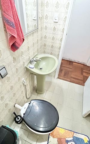 Casa à venda com 189m², 4 quartos e 4 vagas Casa à venda com 189m², 4 quartos e 4 vagasBanheiro 2