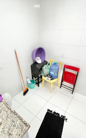 Casa à venda com 189m², 4 quartos e 4 vagas Casa à venda com 189m², 4 quartos e 4 vagasCozinha / Edícula