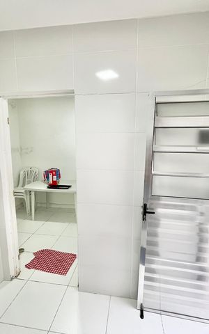 Casa à venda com 189m², 4 quartos e 4 vagas Casa à venda com 189m², 4 quartos e 4 vagasCozinha / Edícula