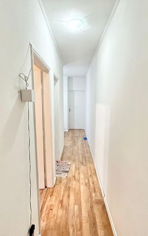 Casa à venda com 189m², 4 quartos e 4 vagas Casa à venda com 189m², 4 quartos e 4 vagasCorredor