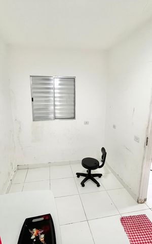 Casa à venda com 189m², 4 quartos e 4 vagas Casa à venda com 189m², 4 quartos e 4 vagasSala/Quarto Edícula
