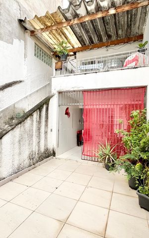 Casa à venda com 189m², 4 quartos e 4 vagas Casa à venda com 189m², 4 quartos e 4 vagasQuintal