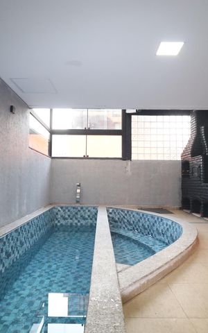 Casa de condomínio para alugar com 250m², 3 quartos e 4 vagasPiscina