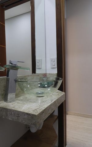 Casa de condomínio para alugar com 250m², 3 quartos e 4 vagasLavabo