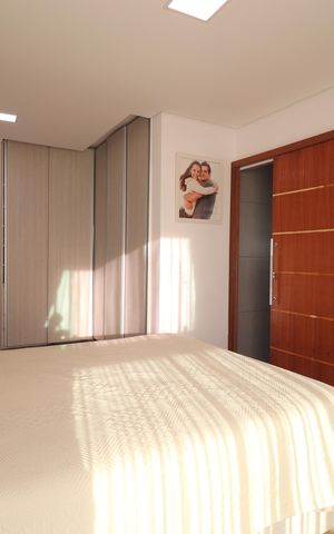 Casa de condomínio para alugar com 250m², 3 quartos e 4 vagasQuarto 1 suíte