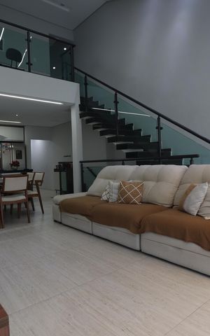 Casa de condomínio para alugar com 250m², 3 quartos e 4 vagasSala