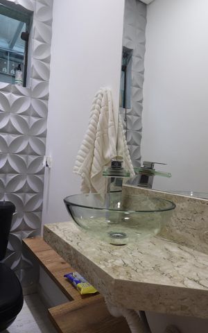 Casa de condomínio para alugar com 250m², 3 quartos e 4 vagasLavabo