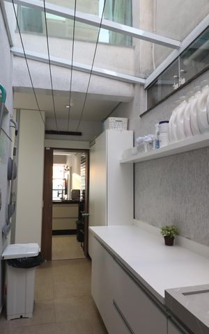 Casa de condomínio para alugar com 250m², 3 quartos e 4 vagasÁrea de Serviço