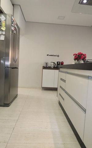 Casa de condomínio para alugar com 250m², 3 quartos e 4 vagasCozinha