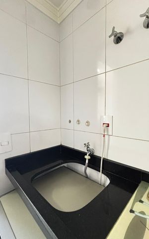 Apartamento à venda com 61m², 2 quartos e 1 vaga Apartamento à venda com 61m², 2 quartos e 1 vagaCozinha e Área de Serviço