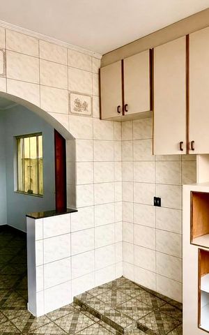 Casa para alugar com 420m², 3 quartos e 2 vagas Casa para alugar com 420m², 3 quartos e 2 vagasCozinha