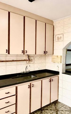 Casa para alugar com 420m², 3 quartos e 2 vagas Casa para alugar com 420m², 3 quartos e 2 vagasCozinha
