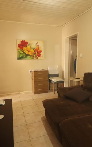 Casa à venda com 141m², 3 quartos e 2 vagasSala