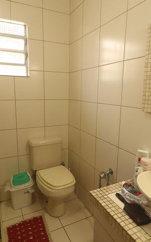 Casa à venda com 141m², 3 quartos e 2 vagasBanheiro