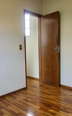 Apartamento à venda com 155m², 3 quartos e 2 vagas Apartamento à venda com 155m², 3 quartos e 2 vagasSuíte