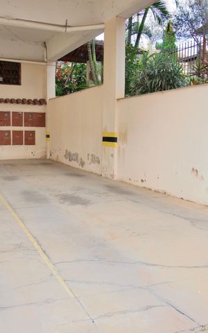 Apartamento à venda com 155m², 3 quartos e 2 vagas Apartamento à venda com 155m², 3 quartos e 2 vagasVagas de Garagem