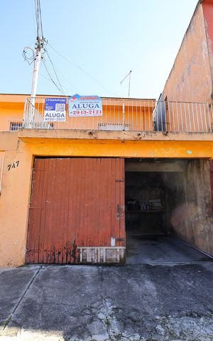 Casa para alugar com 80m², 2 quartos e 1 vagaFachada