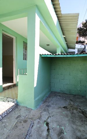 Casa para alugar com 80m², 2 quartos e 1 vagaÁrea de Serviço