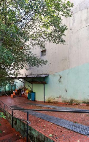 Casa à venda com 250m², 3 quartos e 4 vagas Casa à venda com 250m², 3 quartos e 4 vagasGaragem