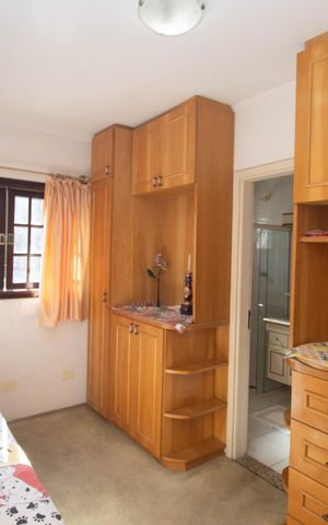 Casa à venda com 700m², 5 quartos e 8 vagas Casa à venda com 700m², 5 quartos e 8 vagasSuíte 3