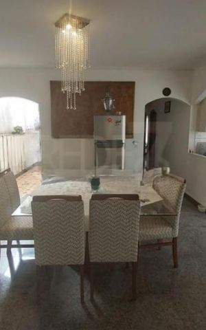 Casa à venda com 265m², 3 quartos e 6 vagas