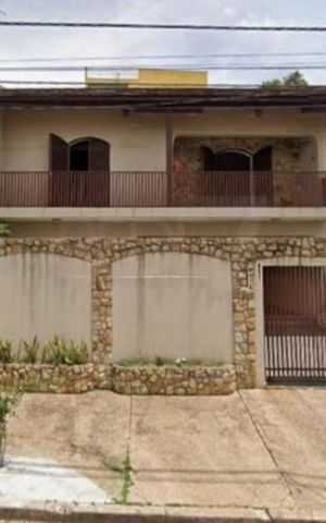 Casa à venda com 191m², 3 quartos e 3 vagas