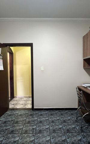 Casa à venda com 283m², 6 quartos e 3 vagas
