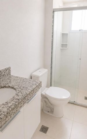 Apartamento para alugar com 55m², 2 quartos e 2 vagas Apartamento para alugar com 55m², 2 quartos e 2 vagasBanheiro