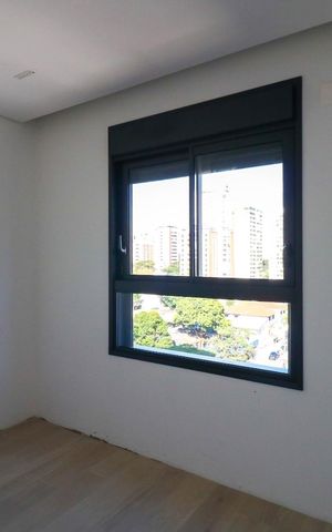 Apartamento à venda com 201m², 3 quartos e 3 vagas Apartamento à venda com 201m², 3 quartos e 3 vagasSuíte 2