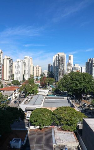 Apartamento à venda com 201m², 3 quartos e 3 vagas Apartamento à venda com 201m², 3 quartos e 3 vagasVista