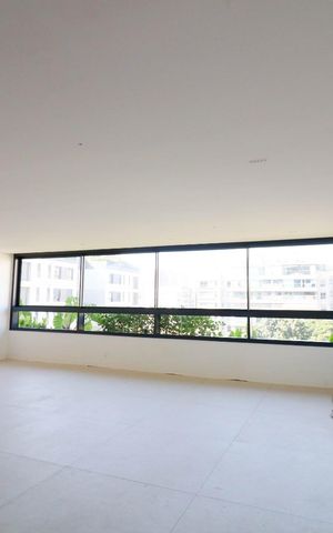 Apartamento à venda com 201m², 3 quartos e 3 vagas Apartamento à venda com 201m², 3 quartos e 3 vagasSala
