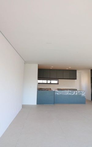 Apartamento à venda com 201m², 3 quartos e 3 vagas Apartamento à venda com 201m², 3 quartos e 3 vagasSala