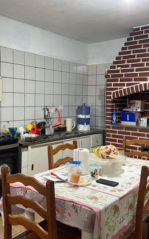 Casa à venda com 358m², 8 quartos e 3 vagas