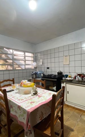 Casa à venda com 358m², 8 quartos e 3 vagas