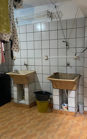 Casa à venda com 358m², 8 quartos e 3 vagas